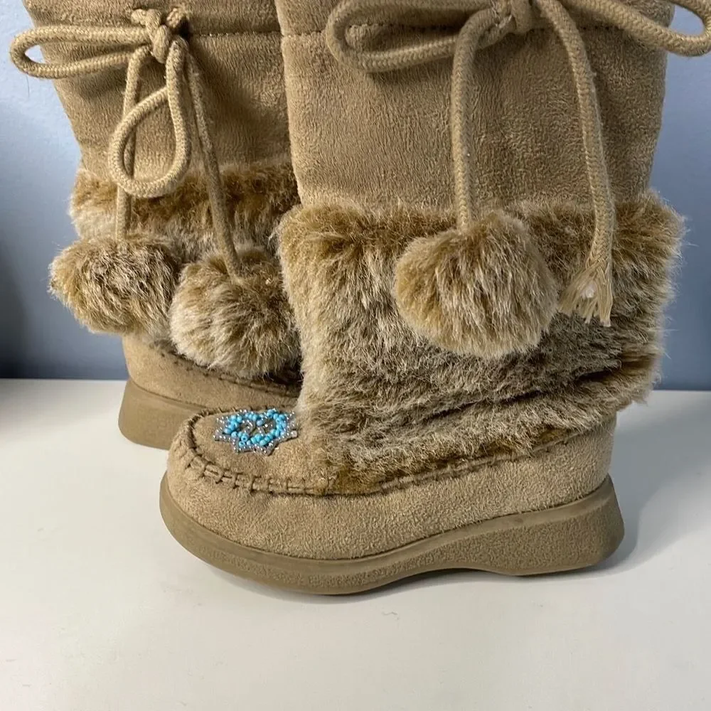Girls moccasin  Boots 5 1/2 with Faux Fur and Side Zip smart Fit